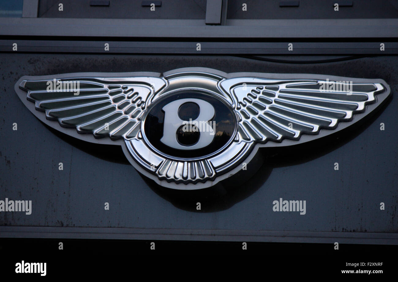 Bentley logo hi-res stock photography and images - Alamy