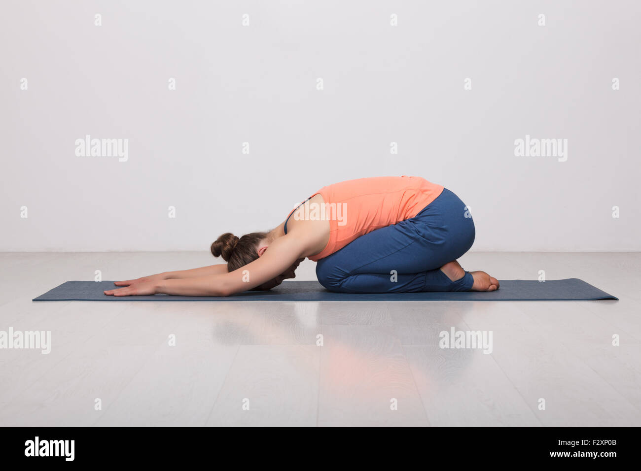 Childs pose and yoga hi-res stock photography and images - Alamy