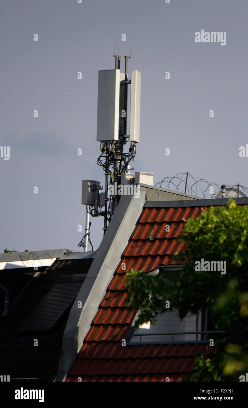 eine Mobilfunk Antennen Mast, Berlin. Stock Photo