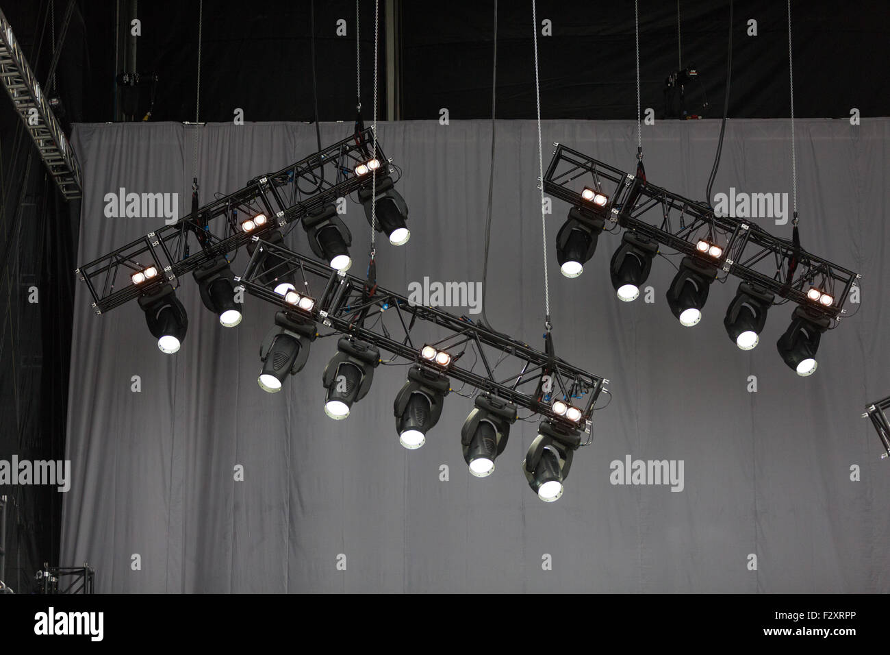 A lighting rig above stage Stock Photo - Alamy