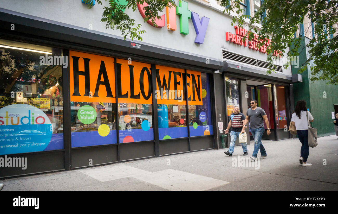  Party  City Halloween Store  Display Stock Photos Party  