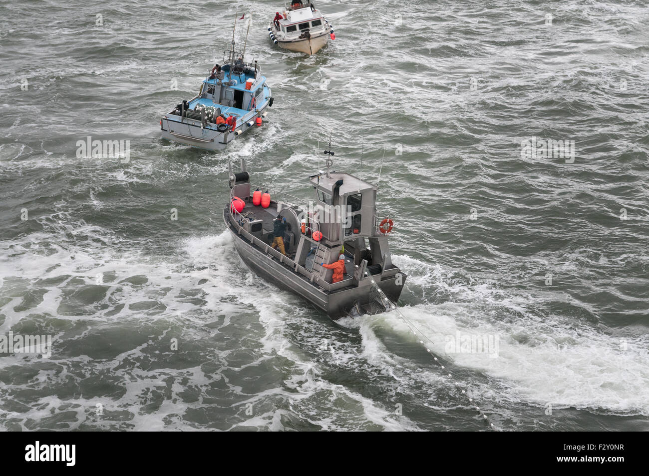 Sockeye salmon drift gill net fishing on Naknek River...trying to out