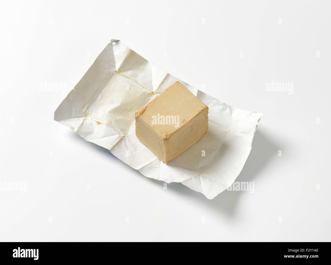 Fresh yeast cube hi-res stock photography and images - Alamy