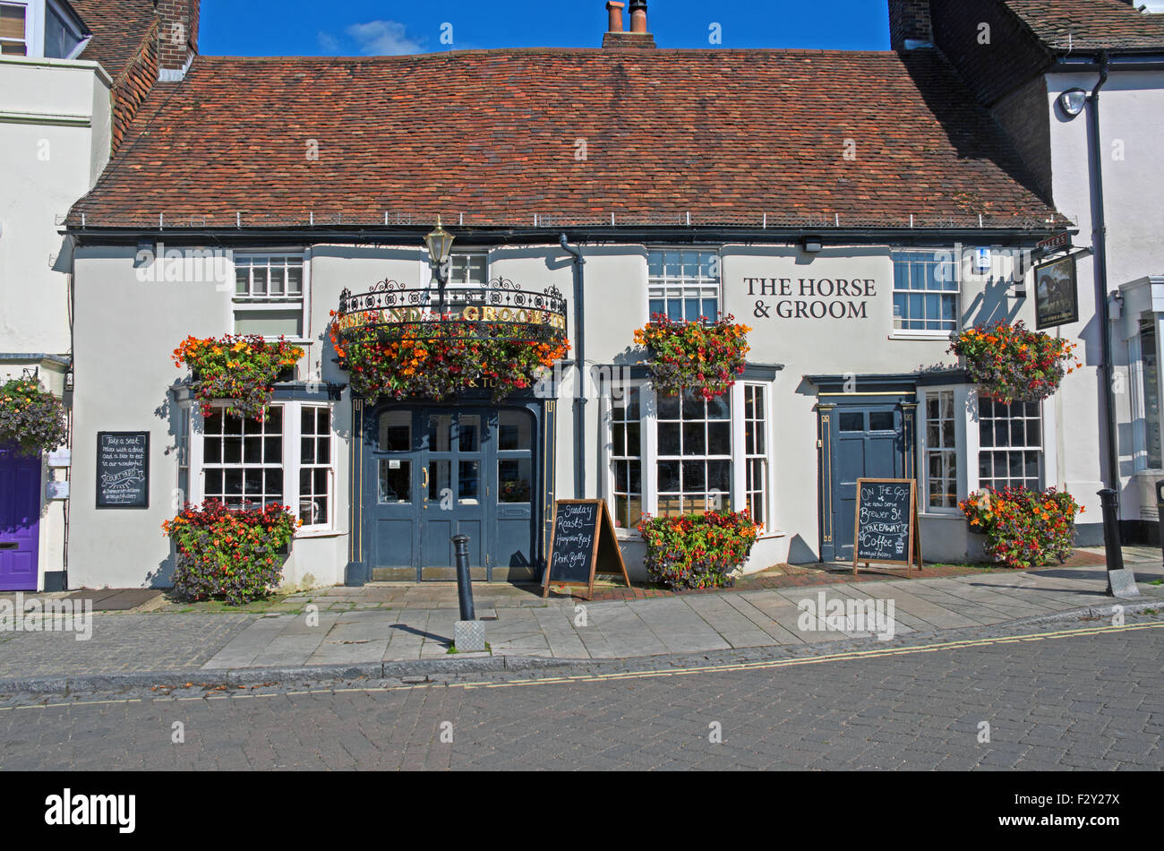 New Alresford, The Horse & Groom Pub Hampshire, England Stock Photo Alamy