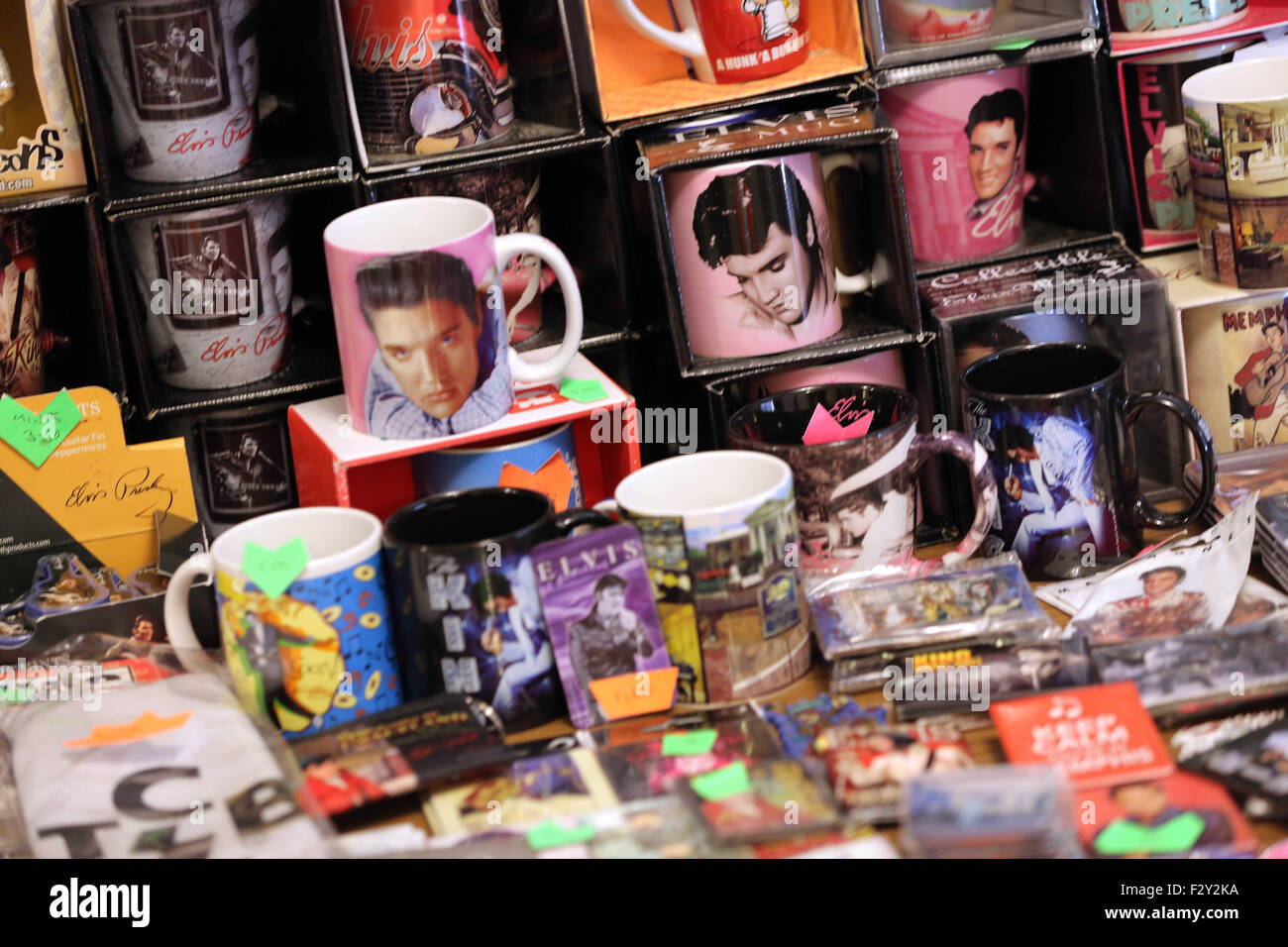Elvis memorabilia hires stock photography and images Alamy