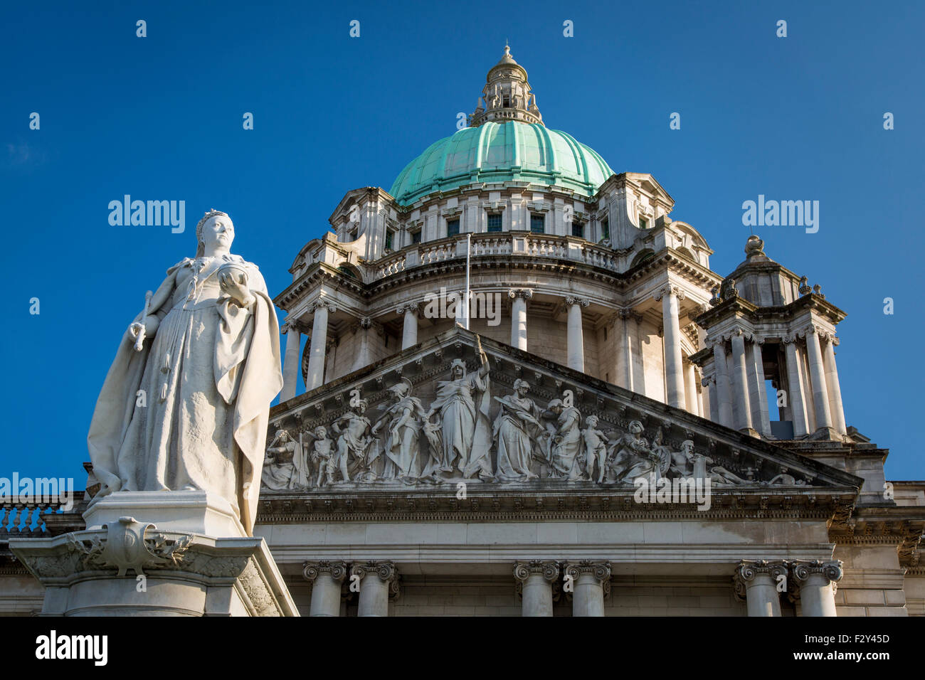 Queen Victoria Statue below Belfast City Hall Building, Belfast, Northern Ireland, UK Stock Photo