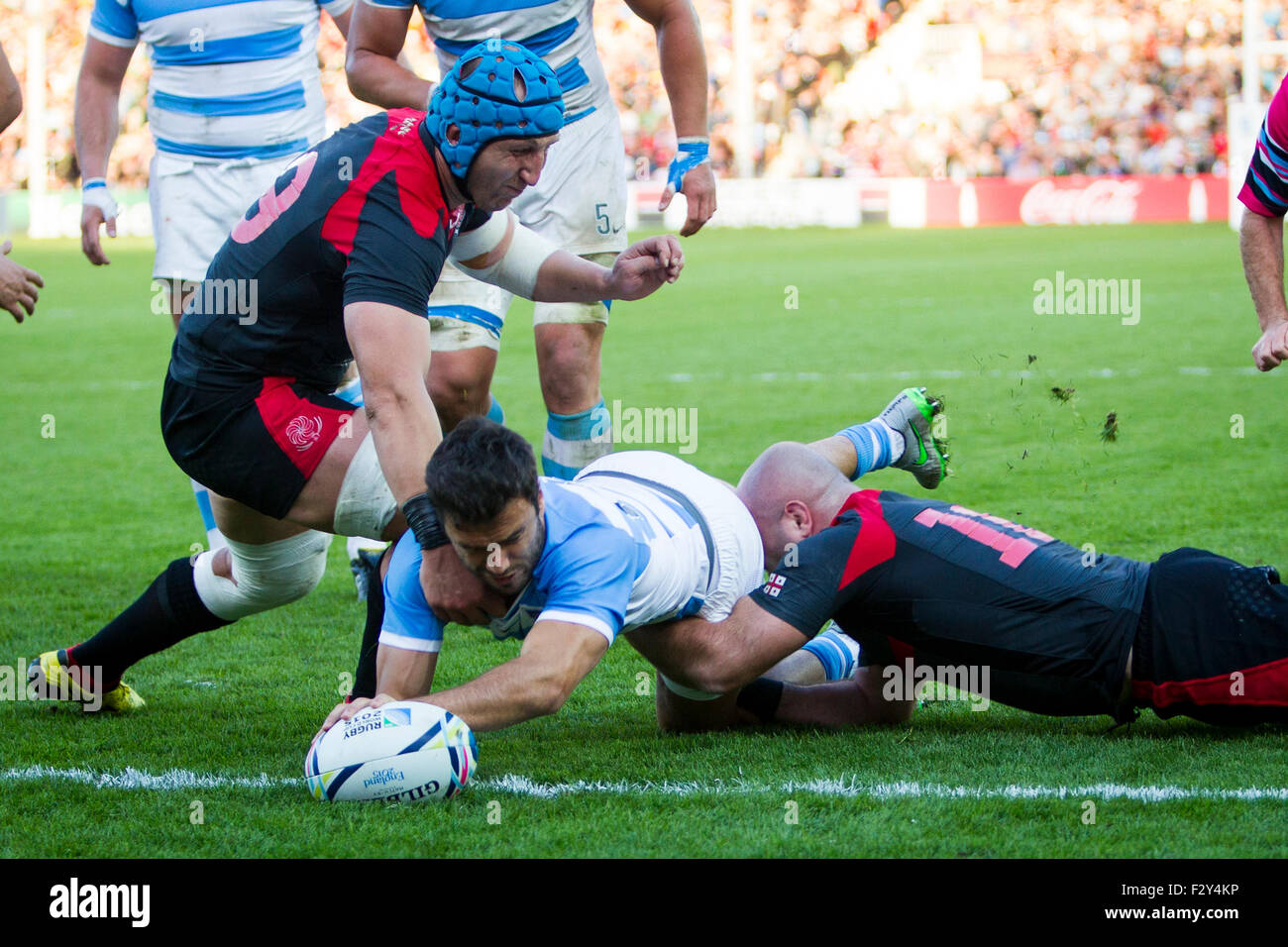 Gloucester, UK. 25th Sep, 2015. Rugby World Cup. Argentina versus Georgia. Jeronimo De La Fuente of Argentina reaches to score a try. Credit:  Action Plus Sports/Alamy Live News Stock Photo