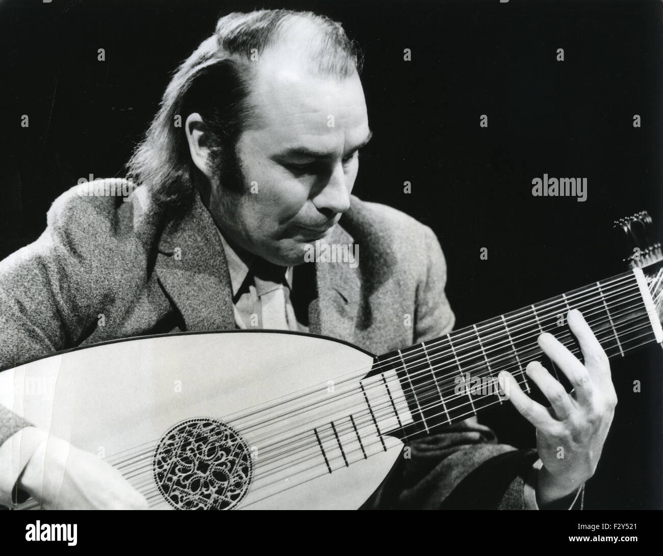 JULIAN BREAM English classical guitarist about 1965 Stock Photo Alamy
