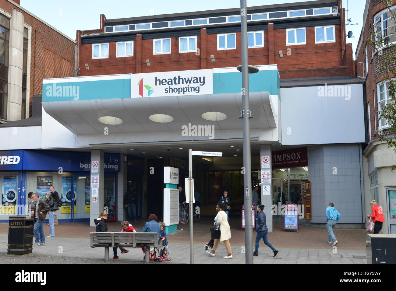 Barking And Dagenham Shops Hi res Stock Photography And Images Alamy