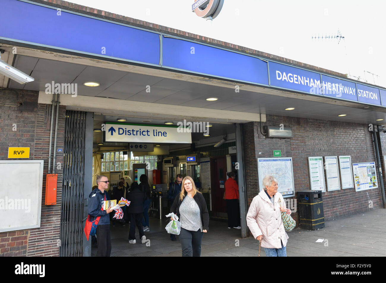 Dagenham Heathway Station High Resolution Stock Photography And Images Alamy