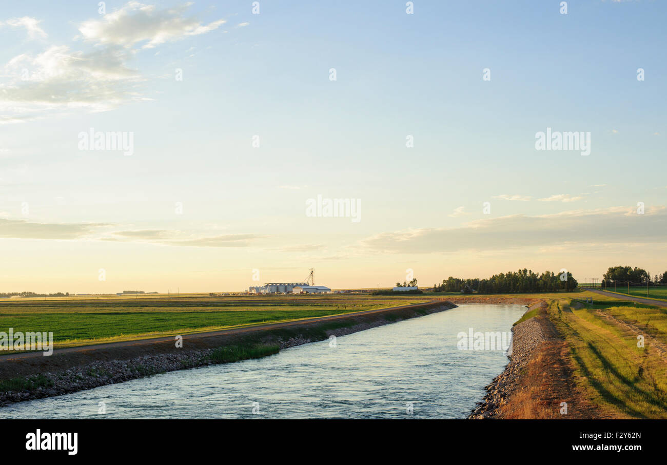 irrigation canal southern alberta Stock Photo Alamy