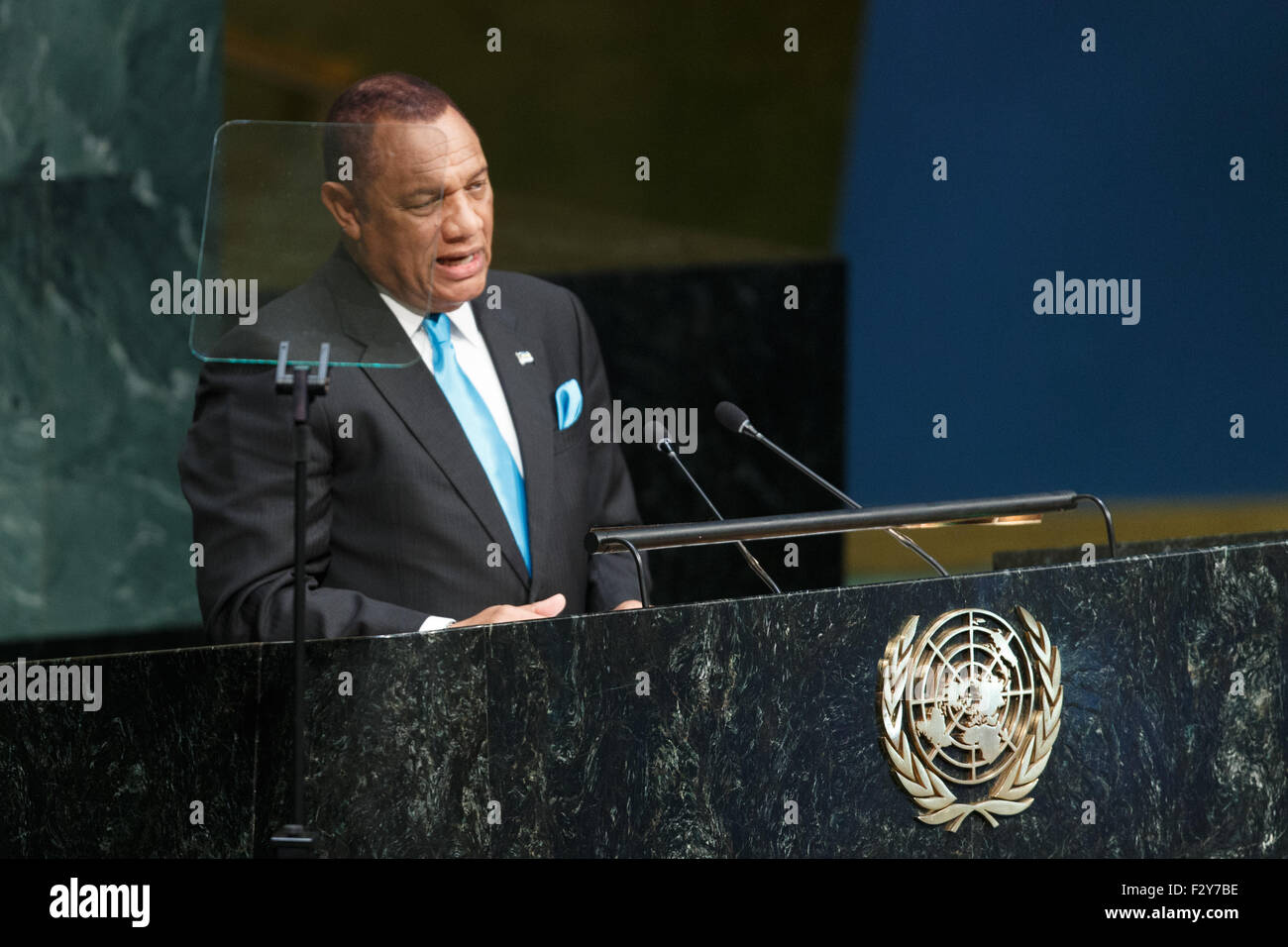 New York, USA. 25th Sep, 2015. Bahamian Prime Minister Perry Christie addresses the Sustainable Development Summit at United Nations headquarters in New York, Sept. 25, 2015. A momentous sustainable development agenda, which charts a new era of sustainable development until 2030, was adopted on Friday by 193 UN member states at the UN Sustainable Development Summit at the UN headquarters in New York. © Li Muzi/Xinhua/Alamy Live News Stock Photo