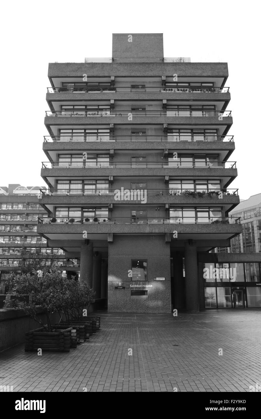 The Barbican Centre Is A Model Community In The City Of London Where   The Barbican Centre Is A Model Community In The City Of London Where F2Y9KD 