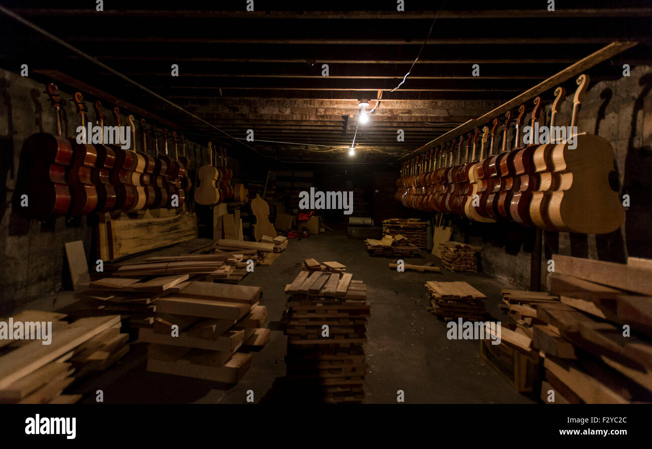 Violin types of instruments hires stock photography and images Alamy