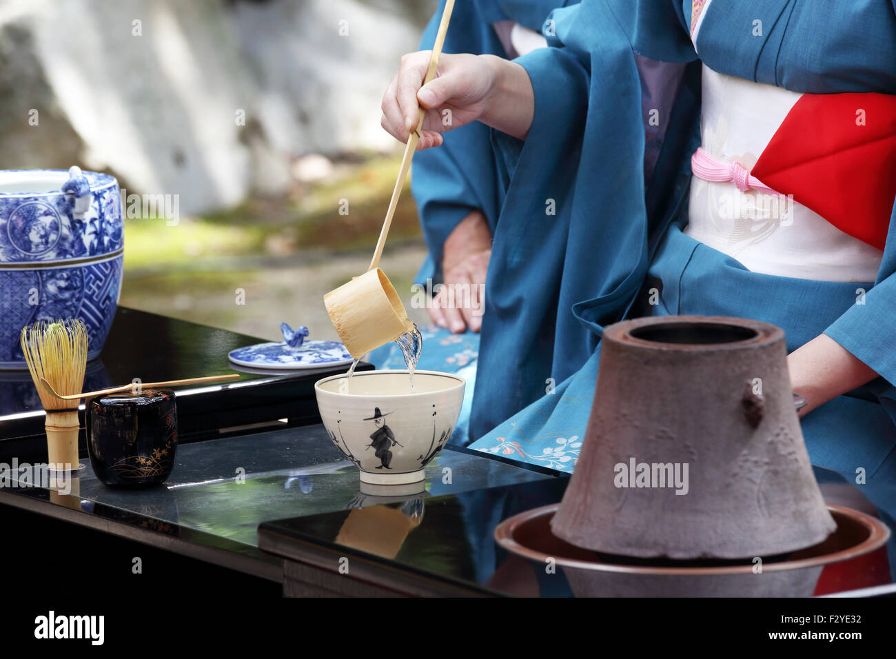 Japanese green tea ceremony in garden Stock Photo Alamy
