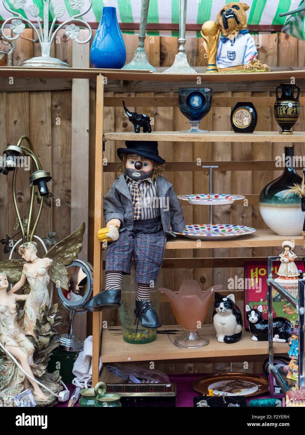 Flea Market, Greenwich, London. Collectibles, bricabrac and castoff