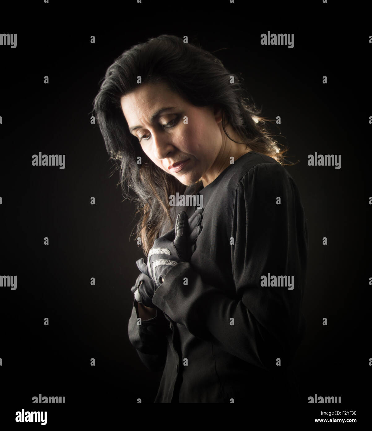 Sad black woman hi-res stock photography and images - Alamy