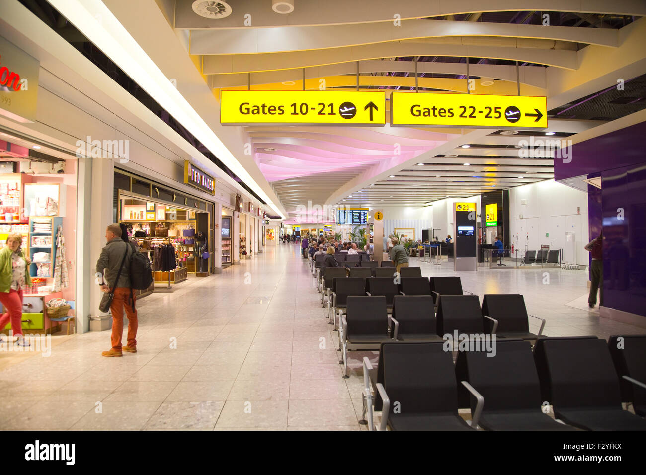 Uk border heathrow hi-res stock photography and images - Alamy
