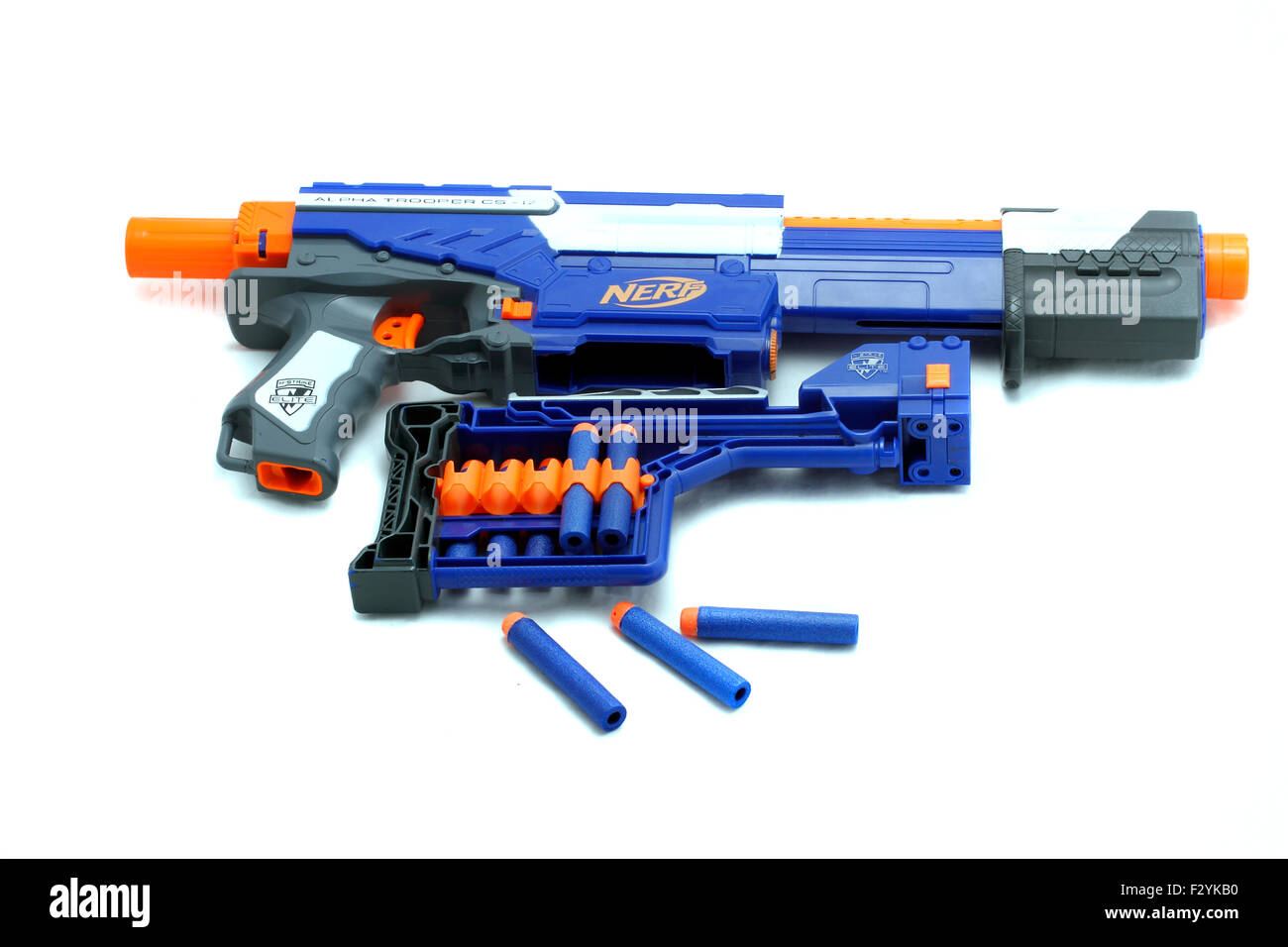 Centimeter Smadre Spille computerspil Nerf Gun Elite - Alpha Trooper Clip system 12 A Nerf Blaster is a toy gun  made by Hasbro that fires foam darts, discs, or, in so Stock Photo - Alamy