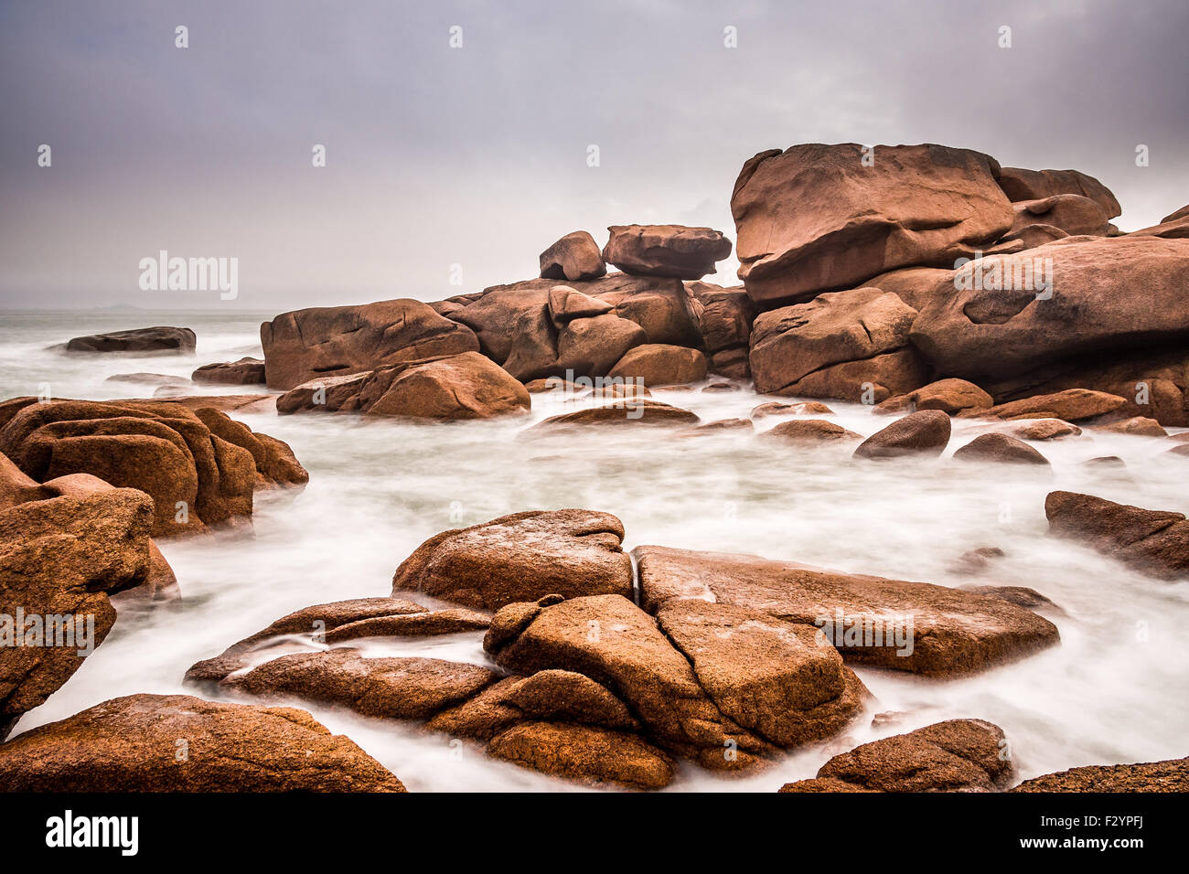 Atlantic ocean coast in Brittany near Ploumanac’h (France Stock Photo ...
