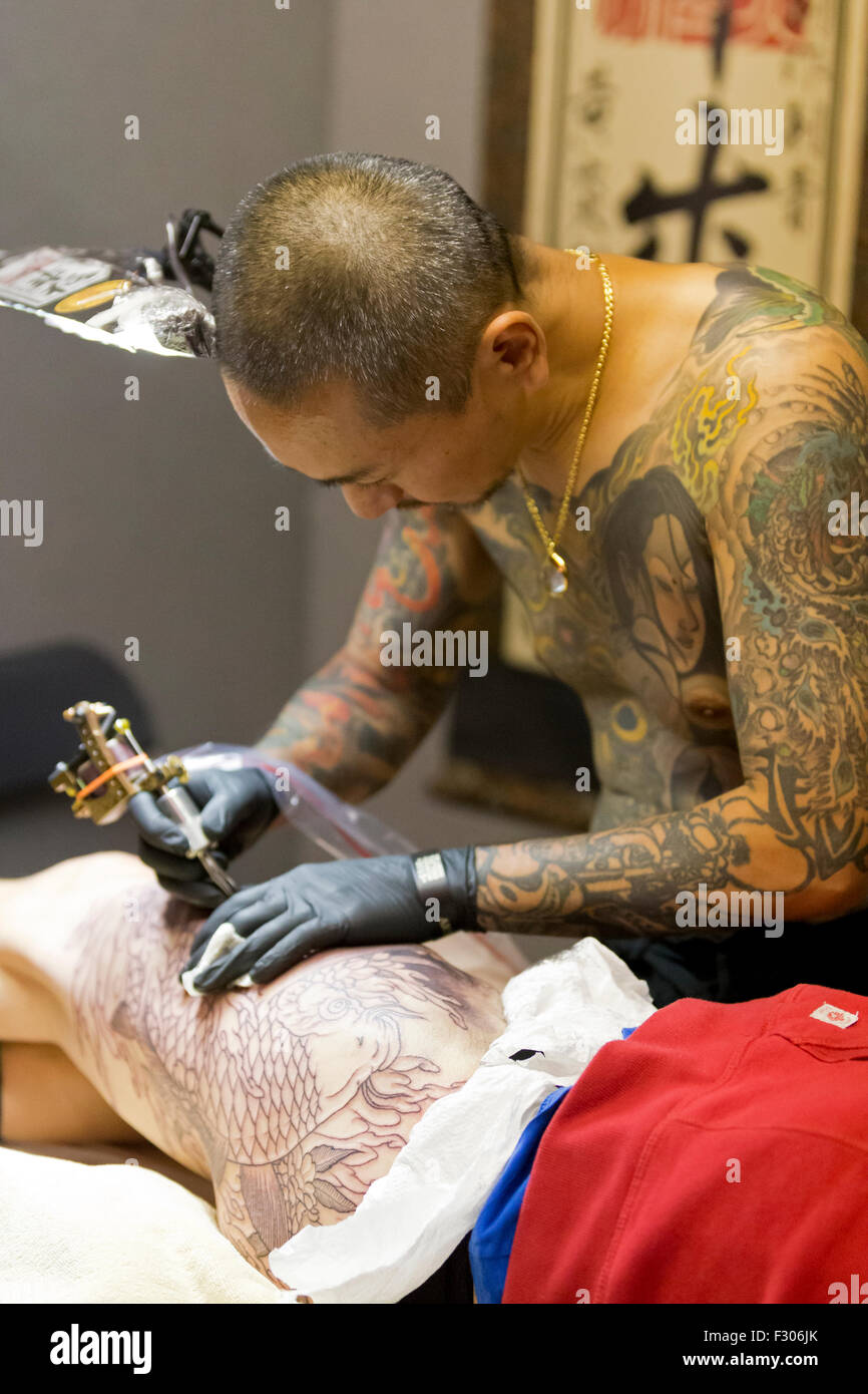 Page 2 Heavily Tattooed Tattoo High Resolution Stock Photography And Images Alamy