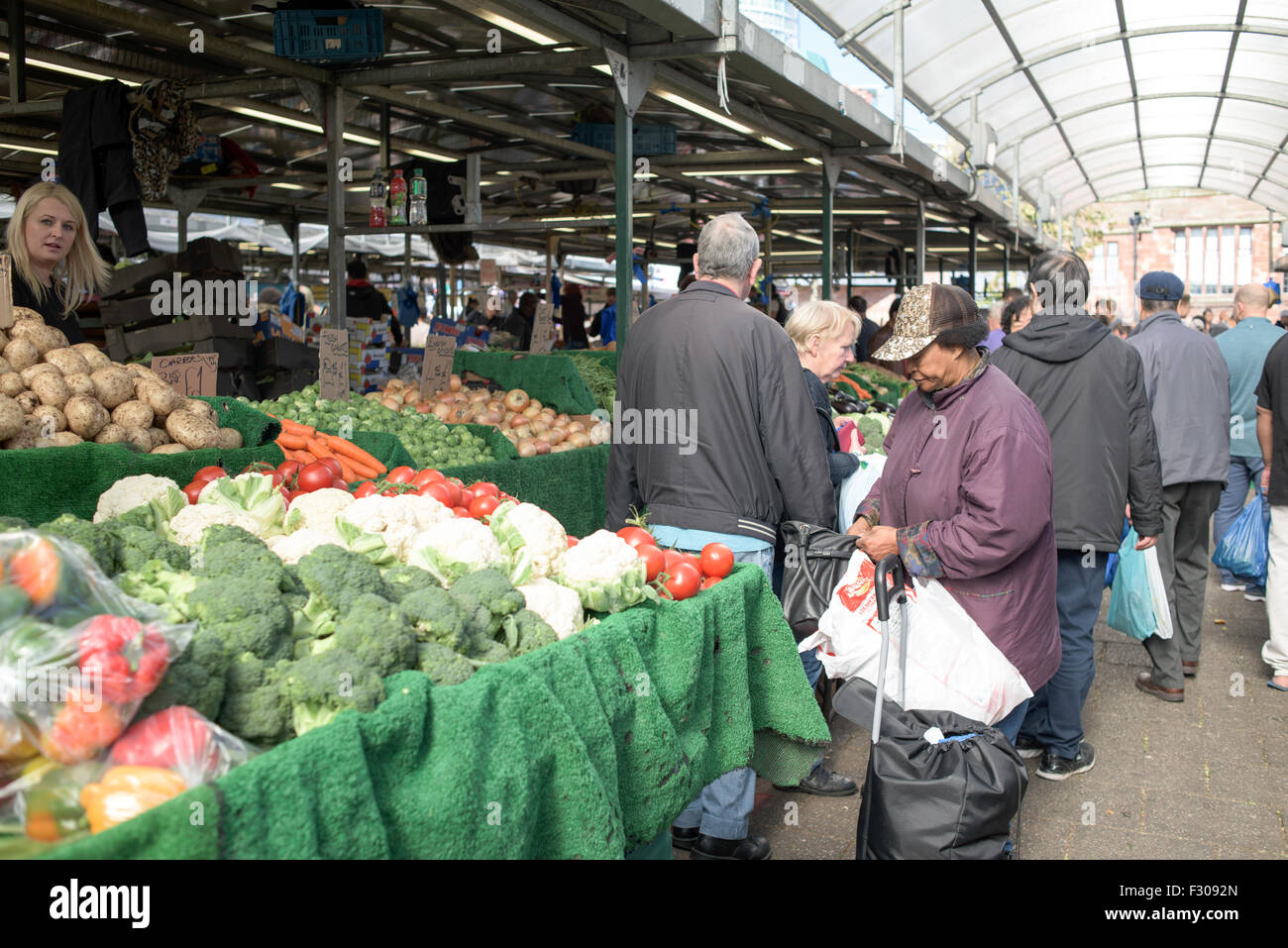 Birmingham Bullring Market Stock Photo: 87902941 - Alamy