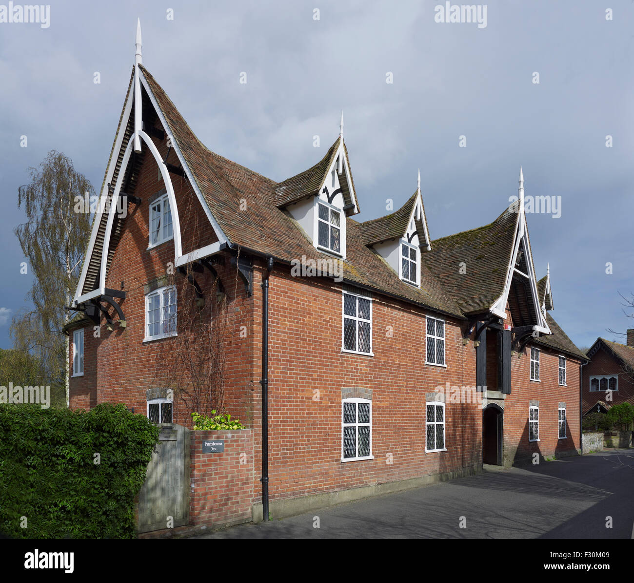 Patrixbourne, Kent. Oast house of red brick Stock Photo