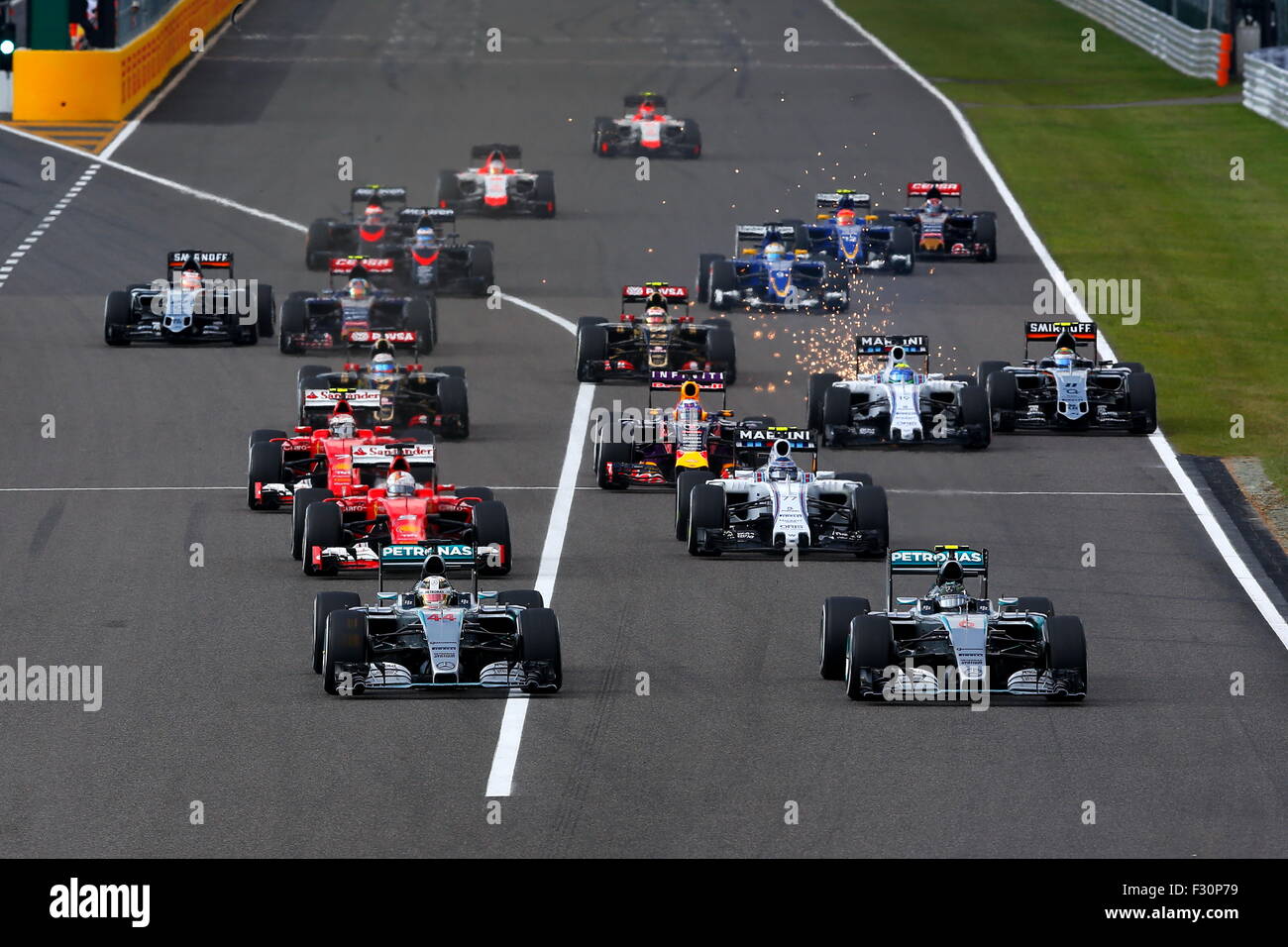 Suzuka Japan 27th Sep 15 Start F1 Japanese Formula One Grand Prix Final At Suzuka Circuit In Suzuka Japan Credit Sho Tamura Aflo Sport Alamy Live News Stock Photo Alamy