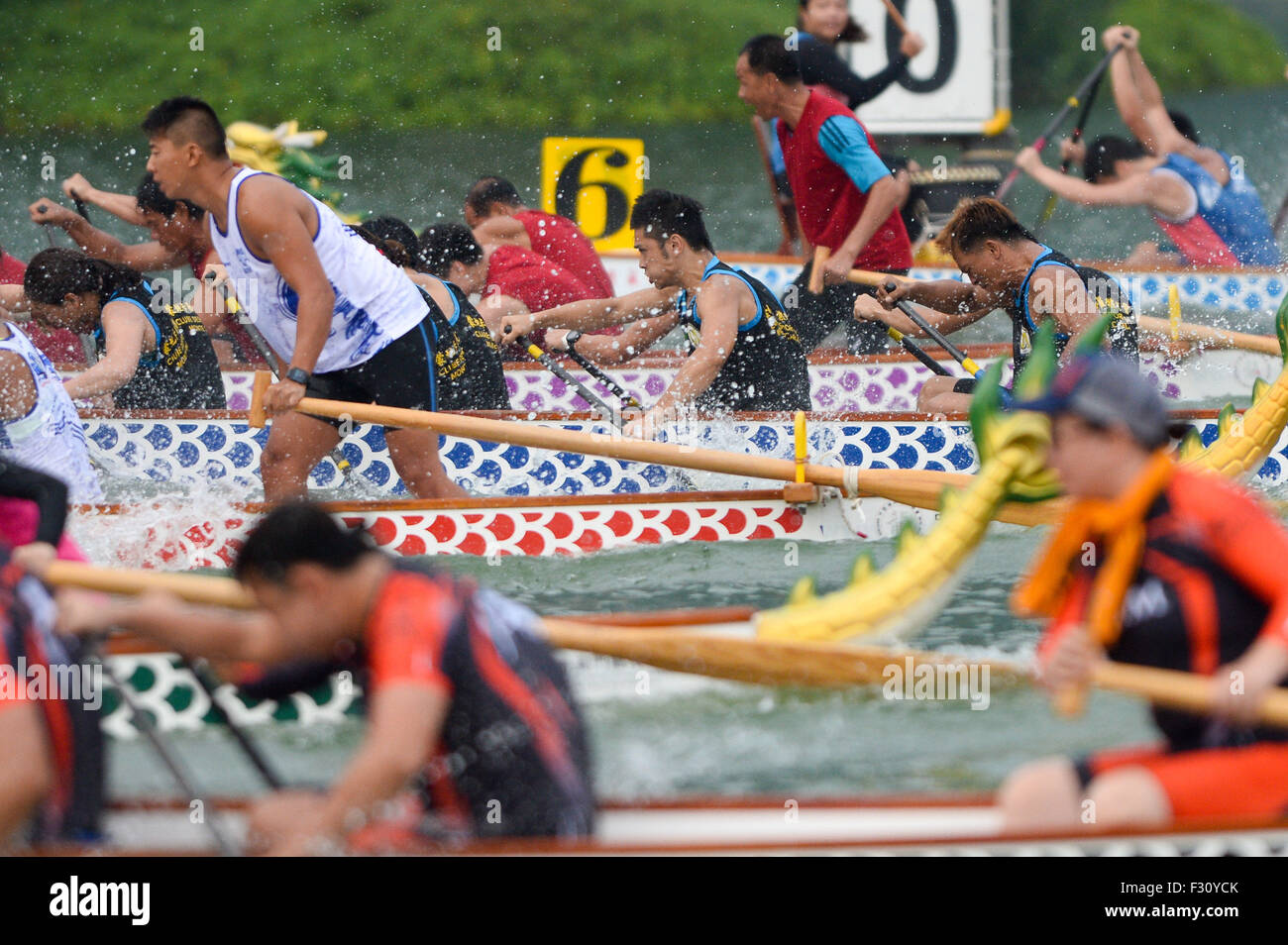 Macao China 27th Sep 2015 Citizens Attend A Dragon Boat Race To Stock Photo 87917331 Alamy