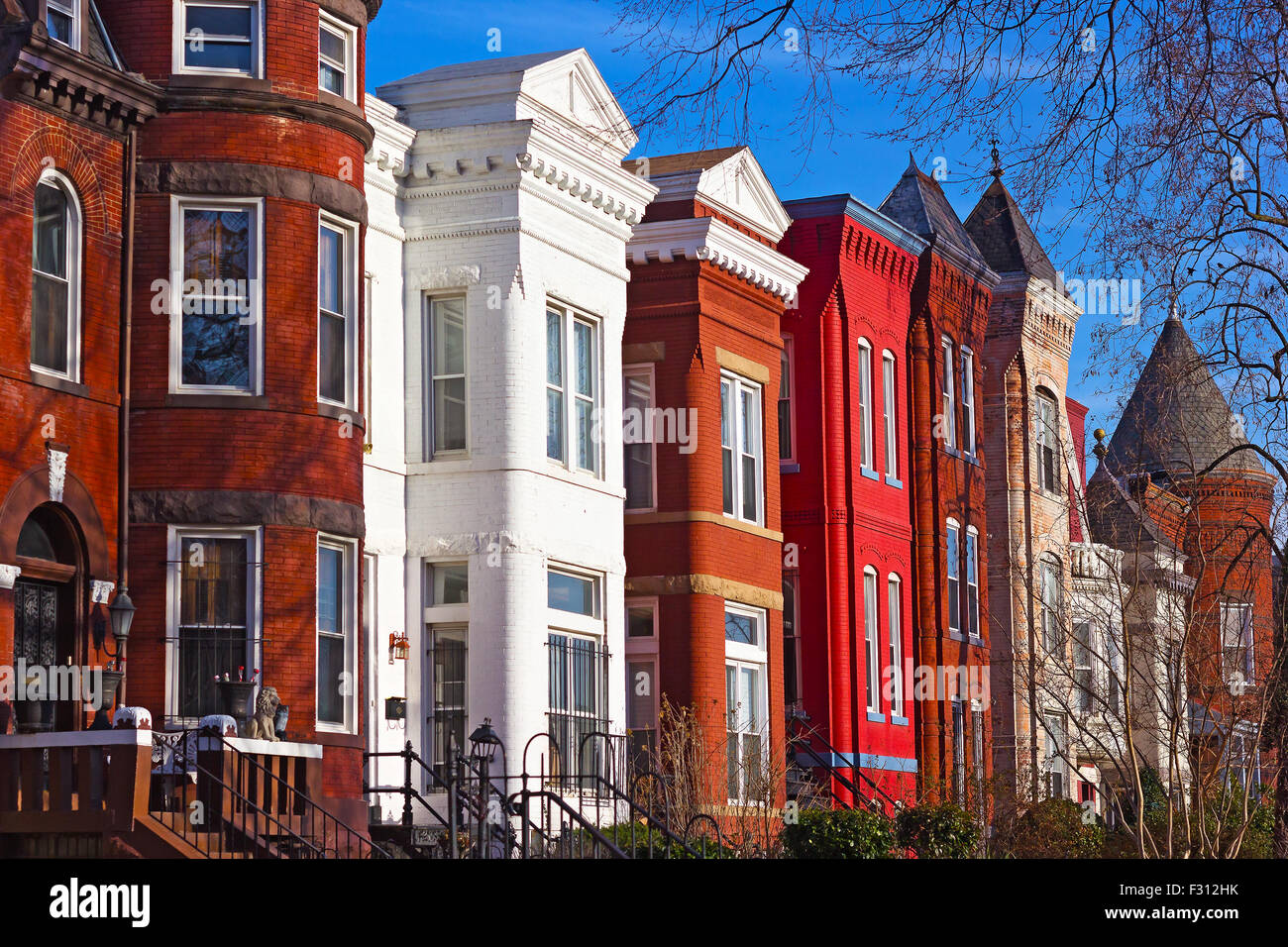 Row houses of Mount Vernon Square in Washington DC Stock Photo Alamy