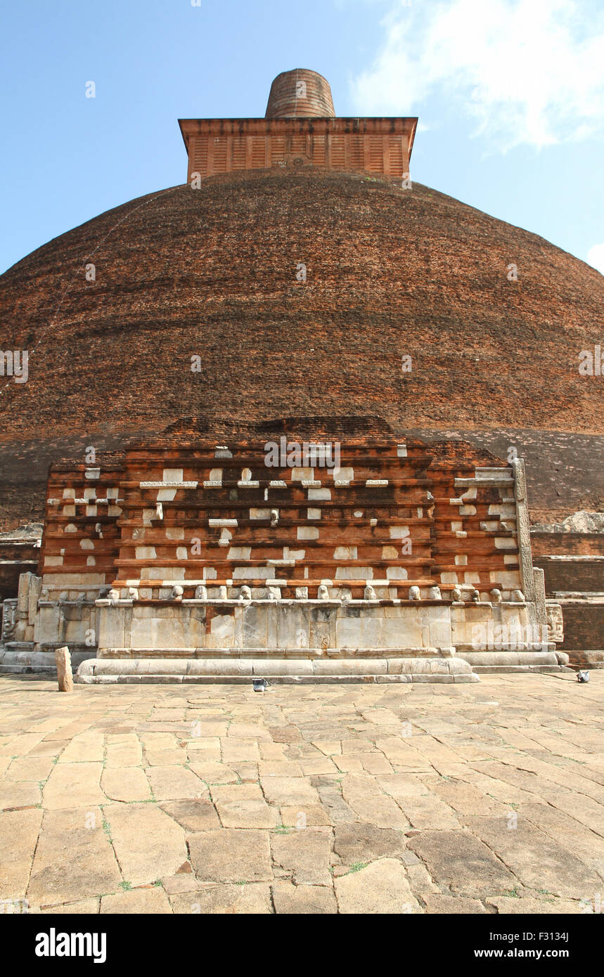 The Anuradhapura stupa ruins, buddhist worship, Sri Lanka Stock Photo