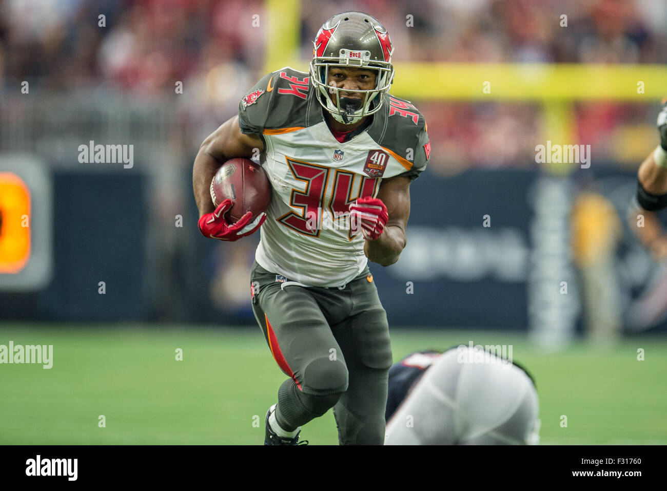 Houston, Texas, USA. 27th Sep, 2015. Tampa Bay Buccaneers running back ...
