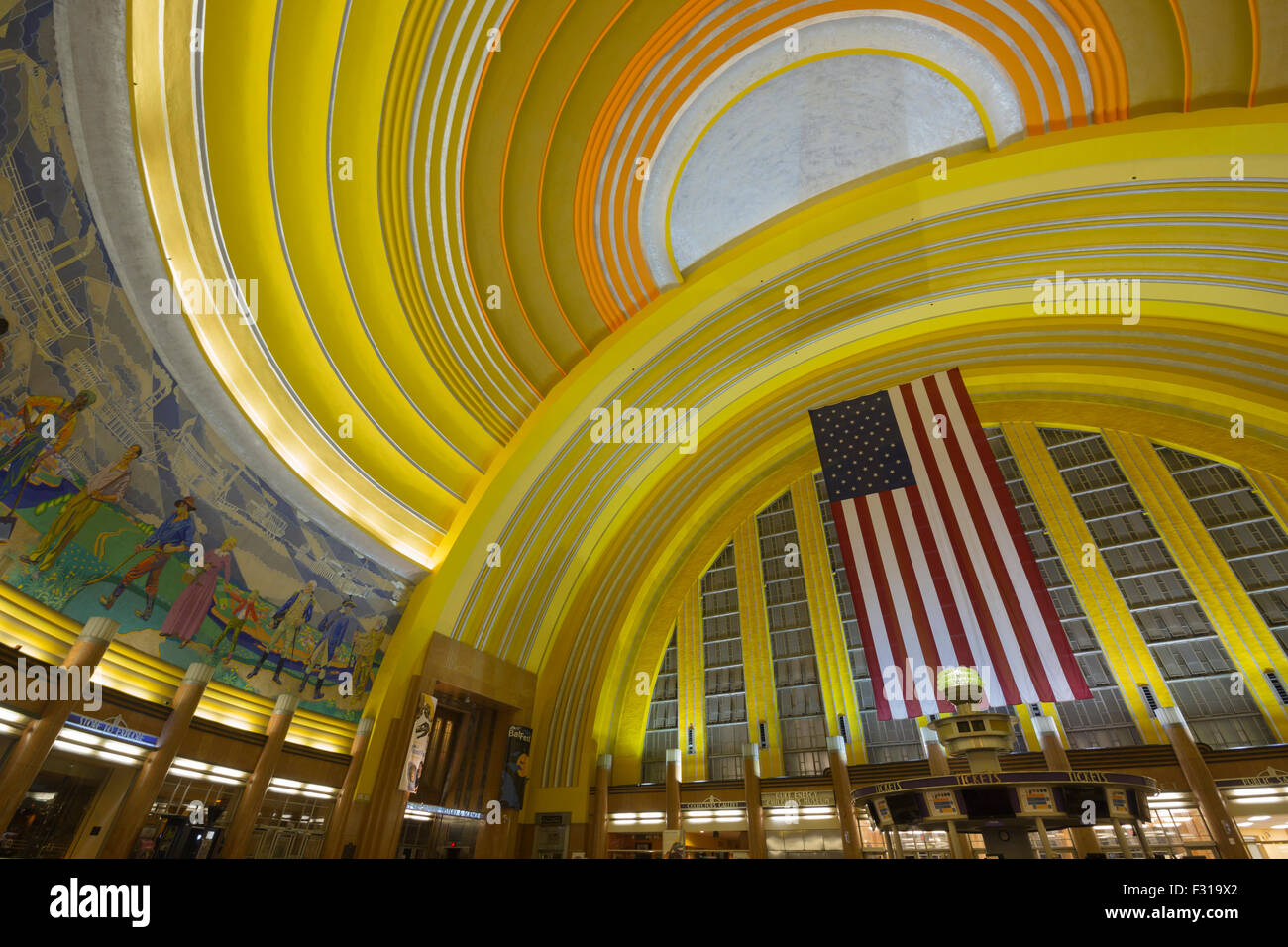 American deco hi-res stock photography and images - Alamy