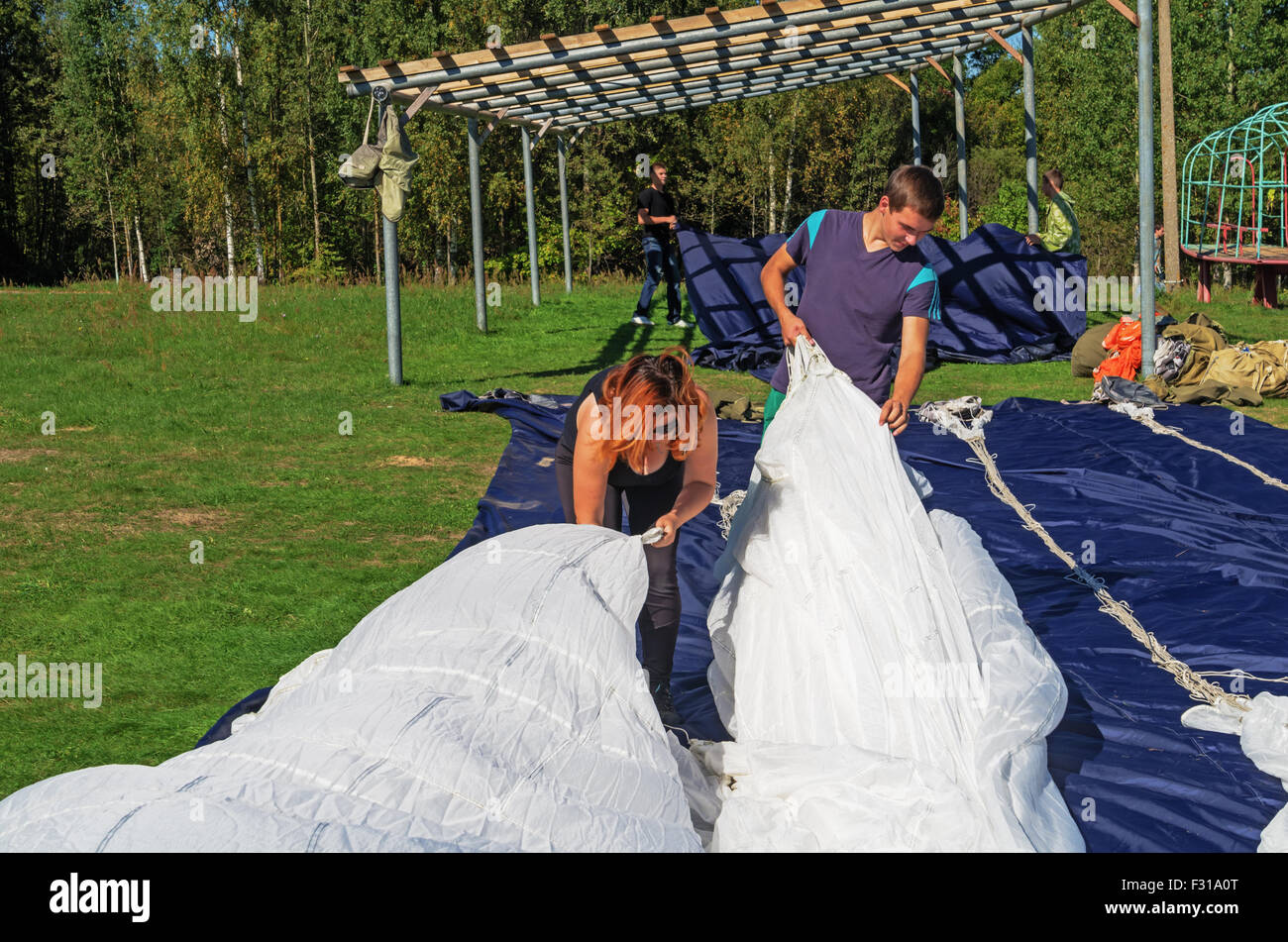 Parachutists 2014. Packing of parachutes Stock Photo Alamy