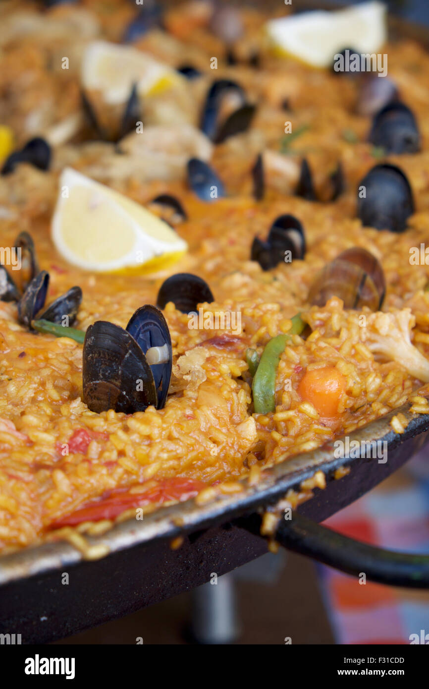 Large paella dish hires stock photography and images Alamy