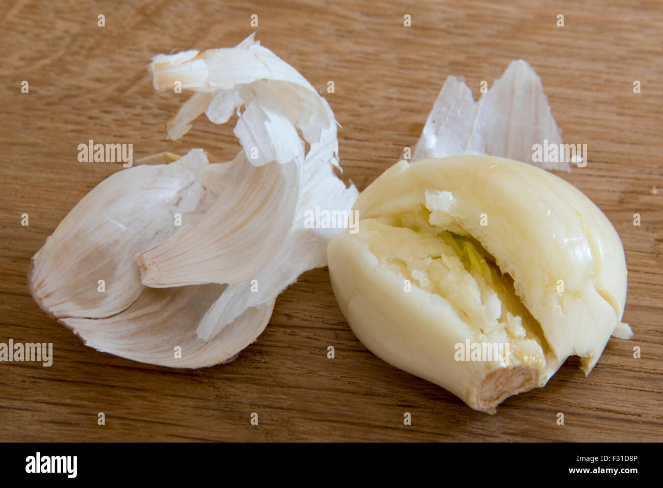 Crushed garlic hires stock photography and images Alamy