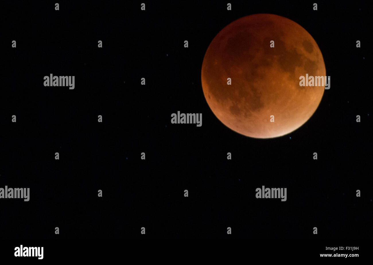Bloomington, Indiana, USA. 27th Sep, 2015. The Supermoon Eclipse is