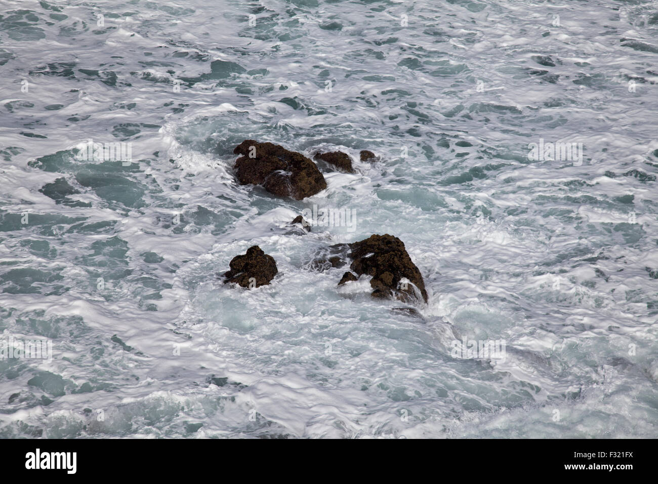 Birds eye view of ocean rocks hi-res stock photography and images - Alamy