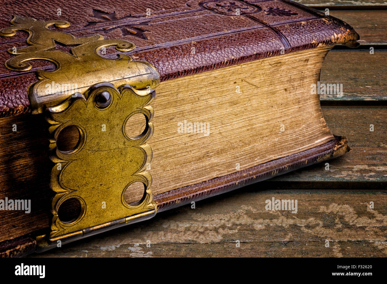 Book clasp hires stock photography and images Alamy
