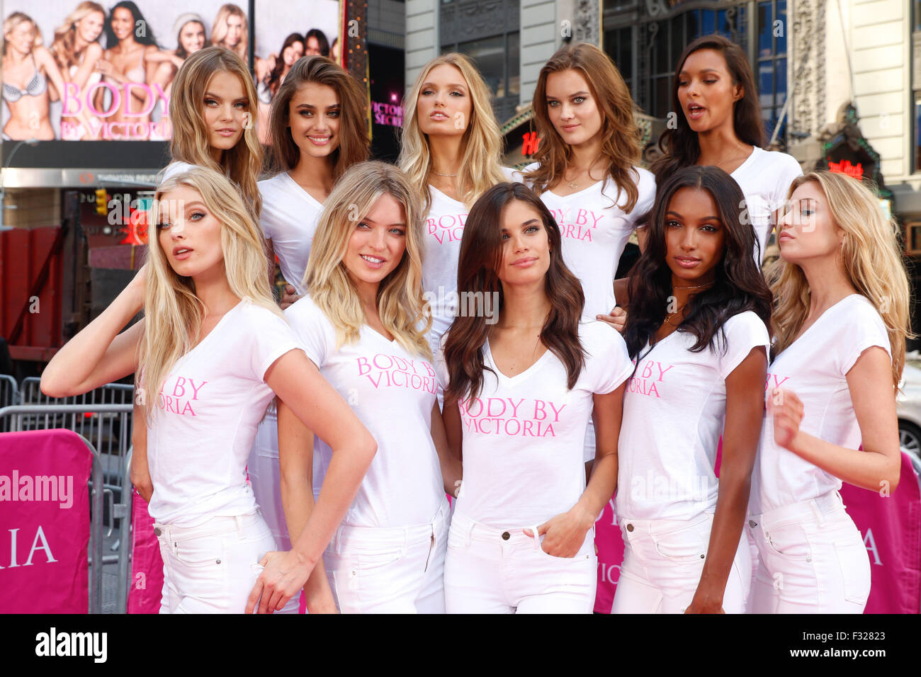 Victoria's Secret Sport Fall 2015 Campaign Photos