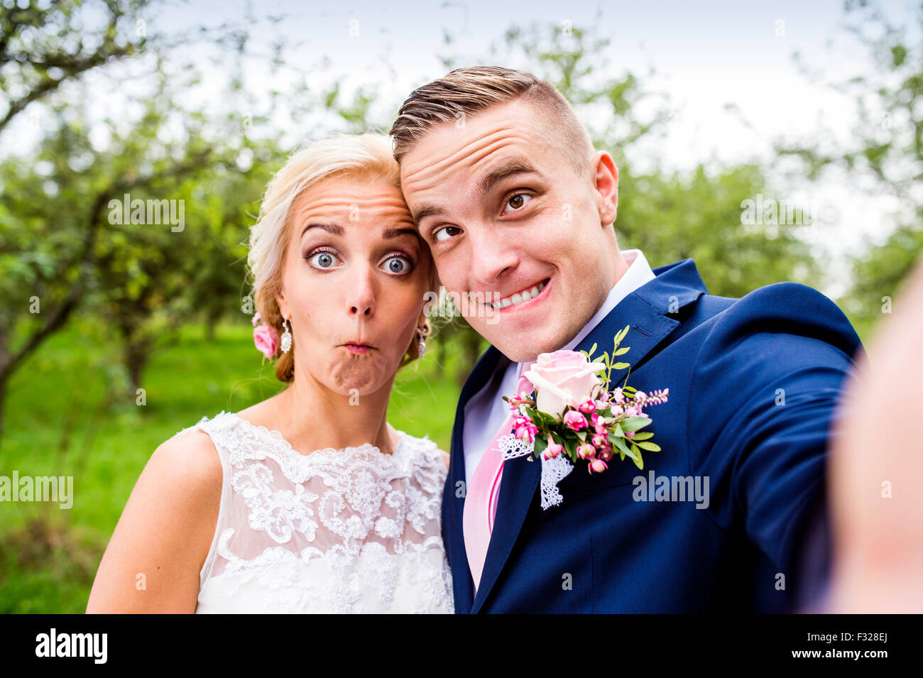Wedding photo funny hi-res stock photography and images - Alamy