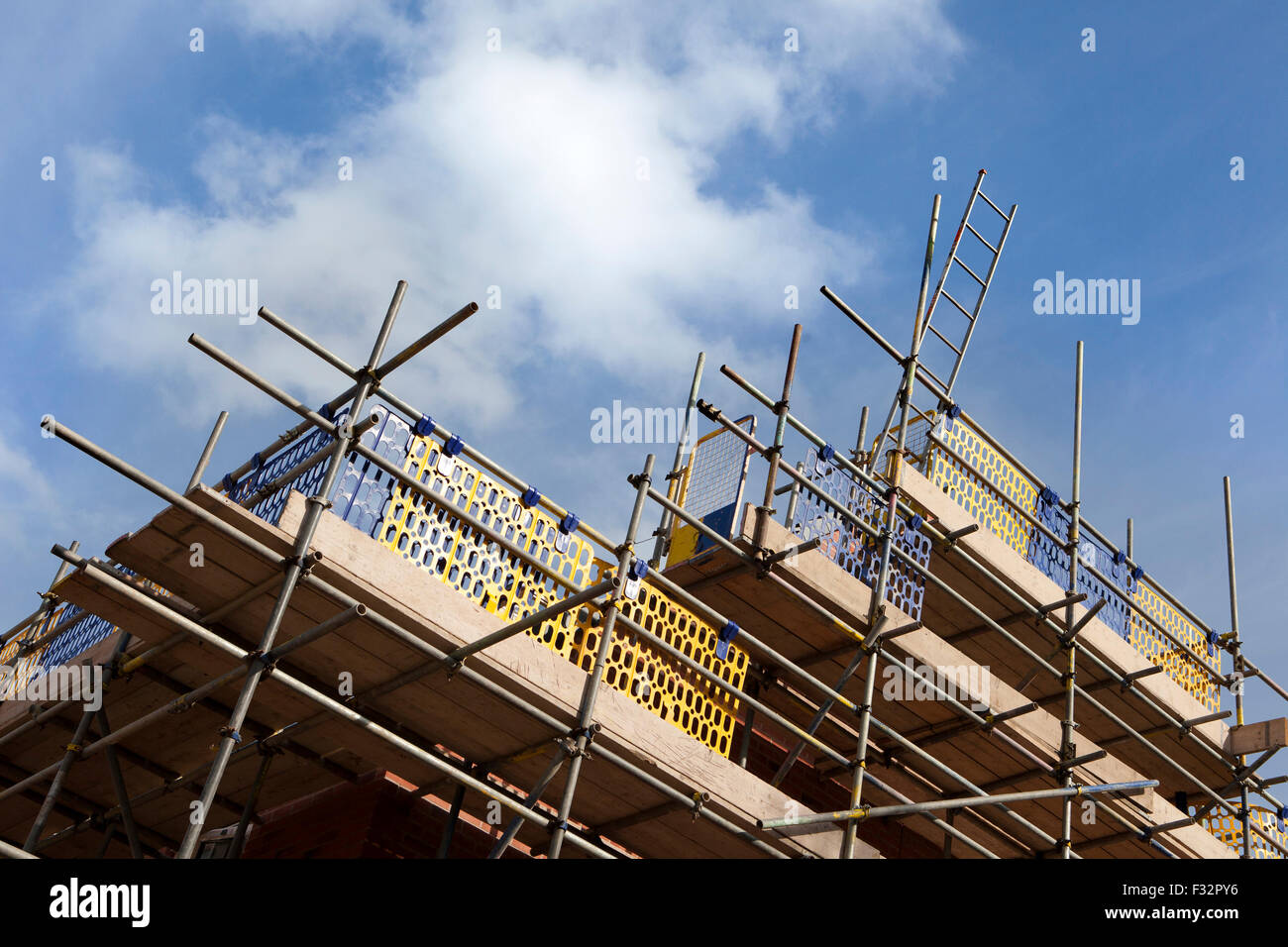 house home houses housing homes build building construction site roofer