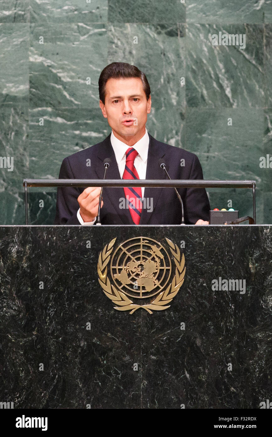 New York, USA. 28th Sep, 2015. Mexican President Enrique Pena Nieto speaks at the 70th session of the United Nations General Assembly, at the United Nations headquarters in New York, the United States, on Sept. 28, 2015. The general debate of the 70th session of the United Nations General Assembly kicked off at the general assembly hall of the UN headquarters in New York on Monday. Credit:  Li Muzi/Xinhua/Alamy Live News Stock Photo