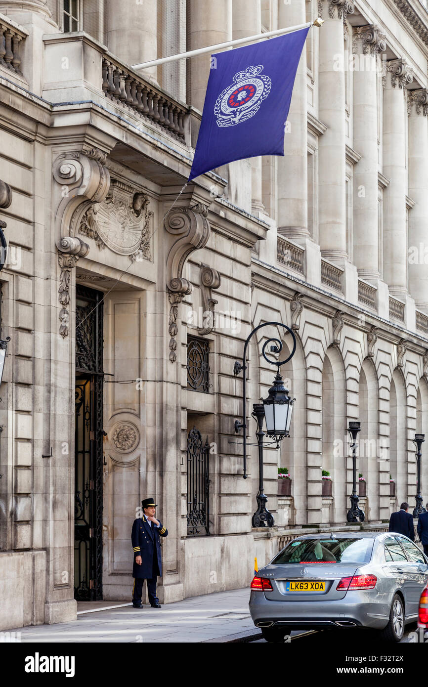 The Royal Automobile Club, Pall Mall, London, England Stock Photo - Alamy