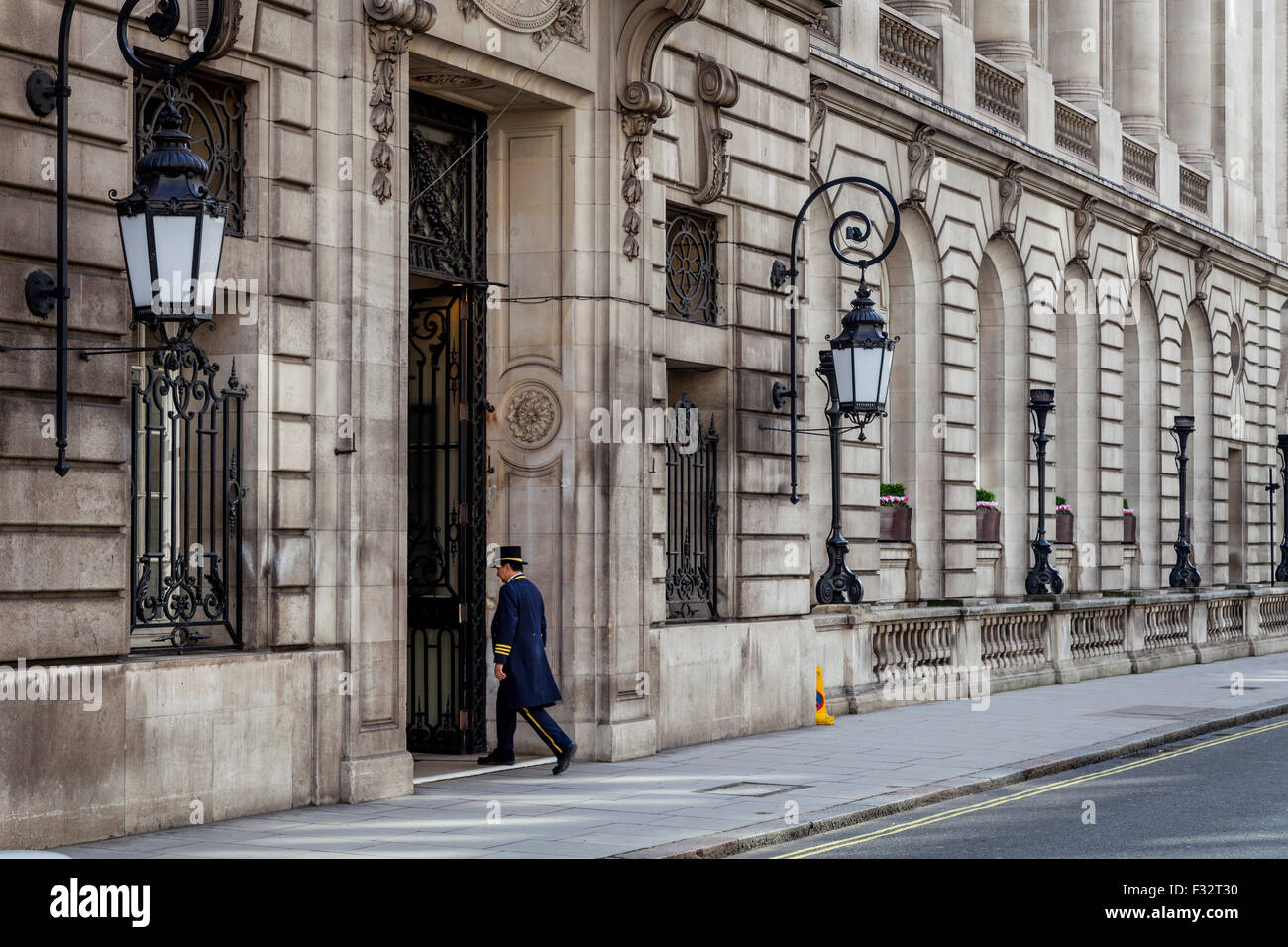 Rac Club Pall Mall High Resolution Stock Photography and Images Alamy