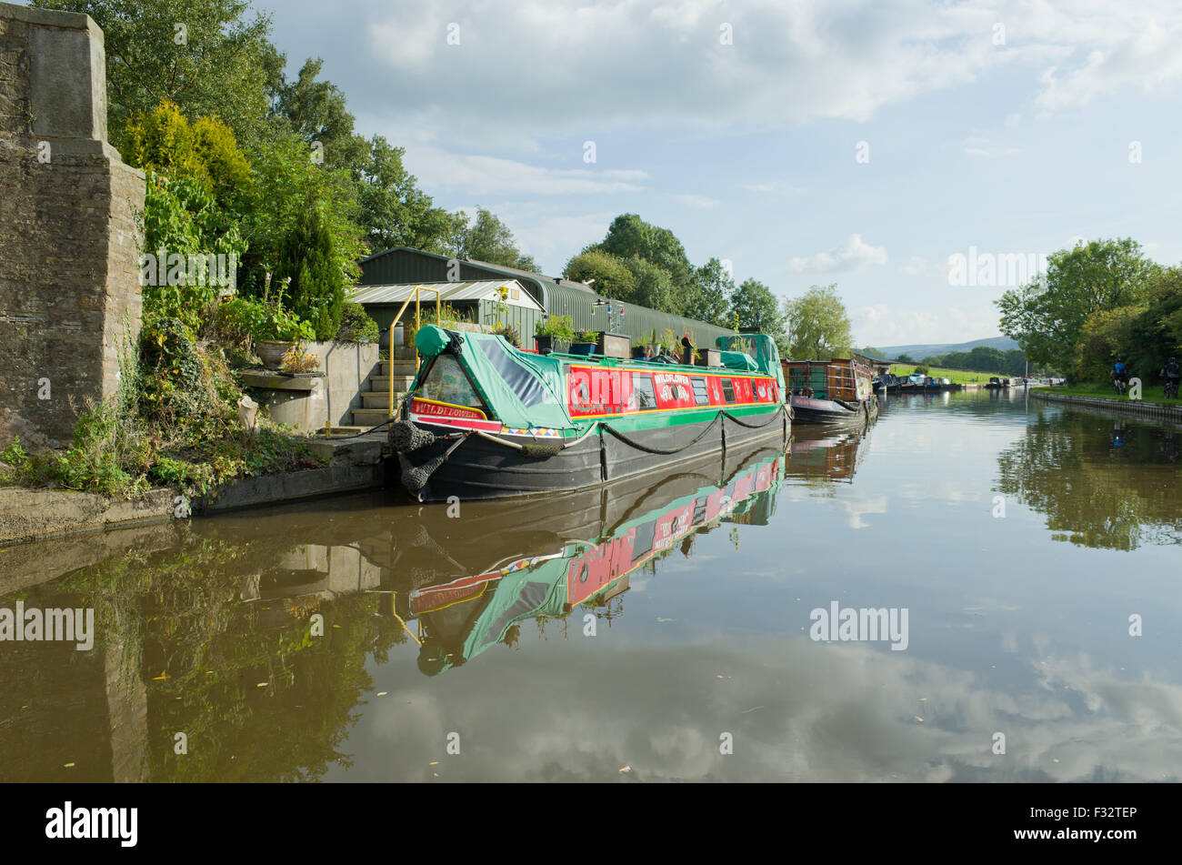 View along the Leeds Liverpool canal Stock Photo