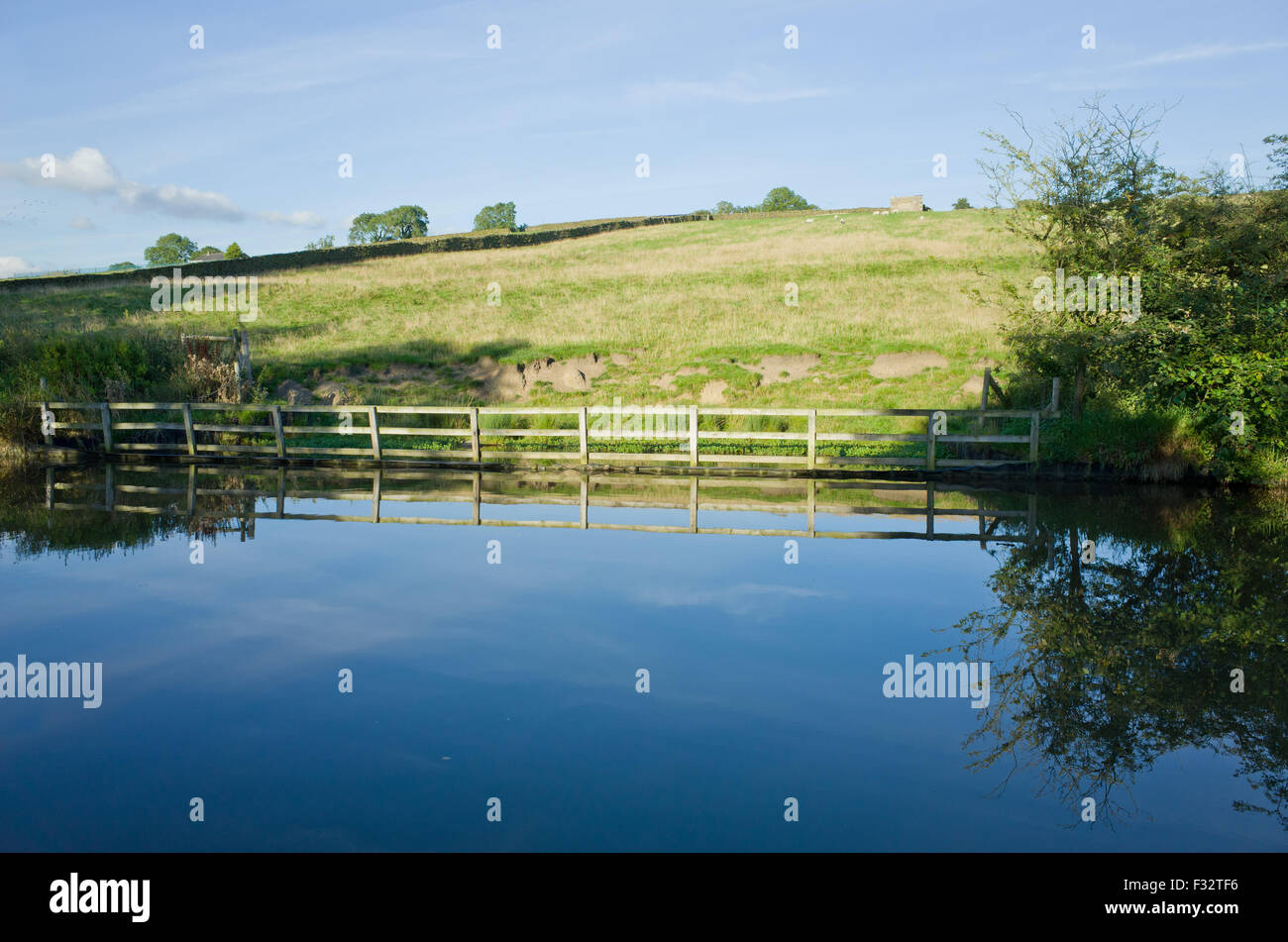 View of Leeds Liverpool canal North Yorkshire Stock Photo