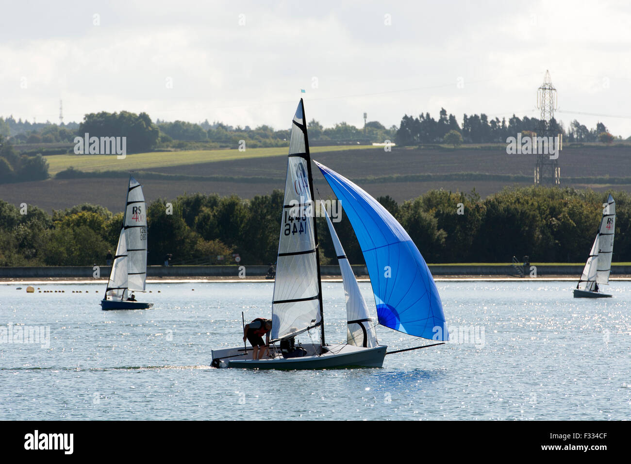 sailing-on-farmoor-reservoir-oxfordshire-england-uk-stock-photo-alamy