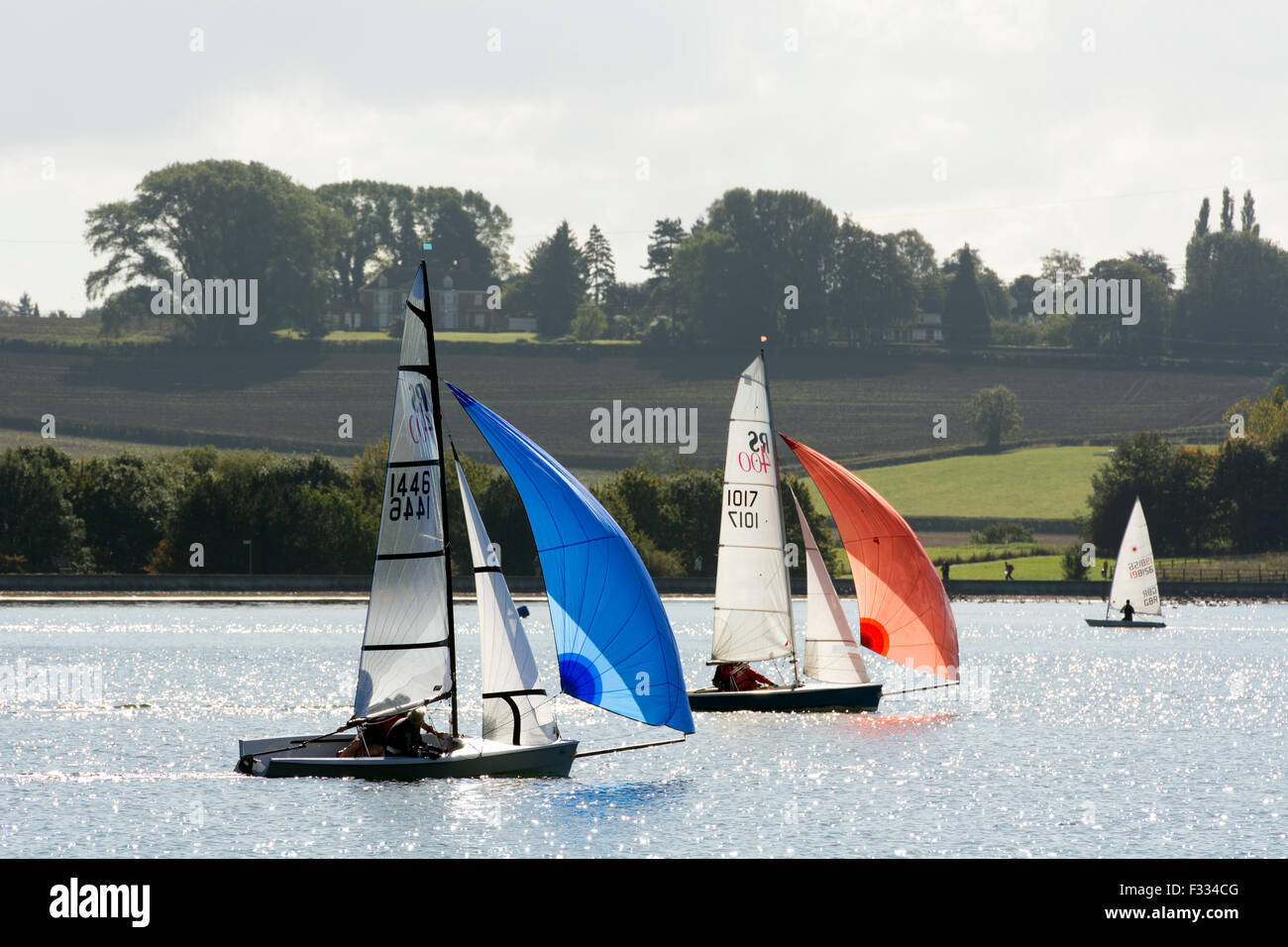 sailing-on-farmoor-reservoir-oxfordshire-england-uk-stock-photo-alamy