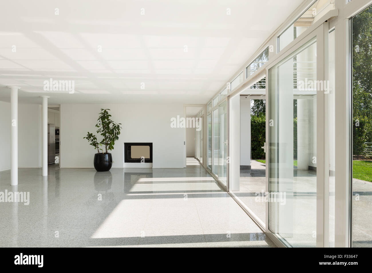 Hall with windows hi-res stock photography and images - Alamy